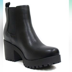 Soda lug sole platform block heel Chelsea ankle bootie